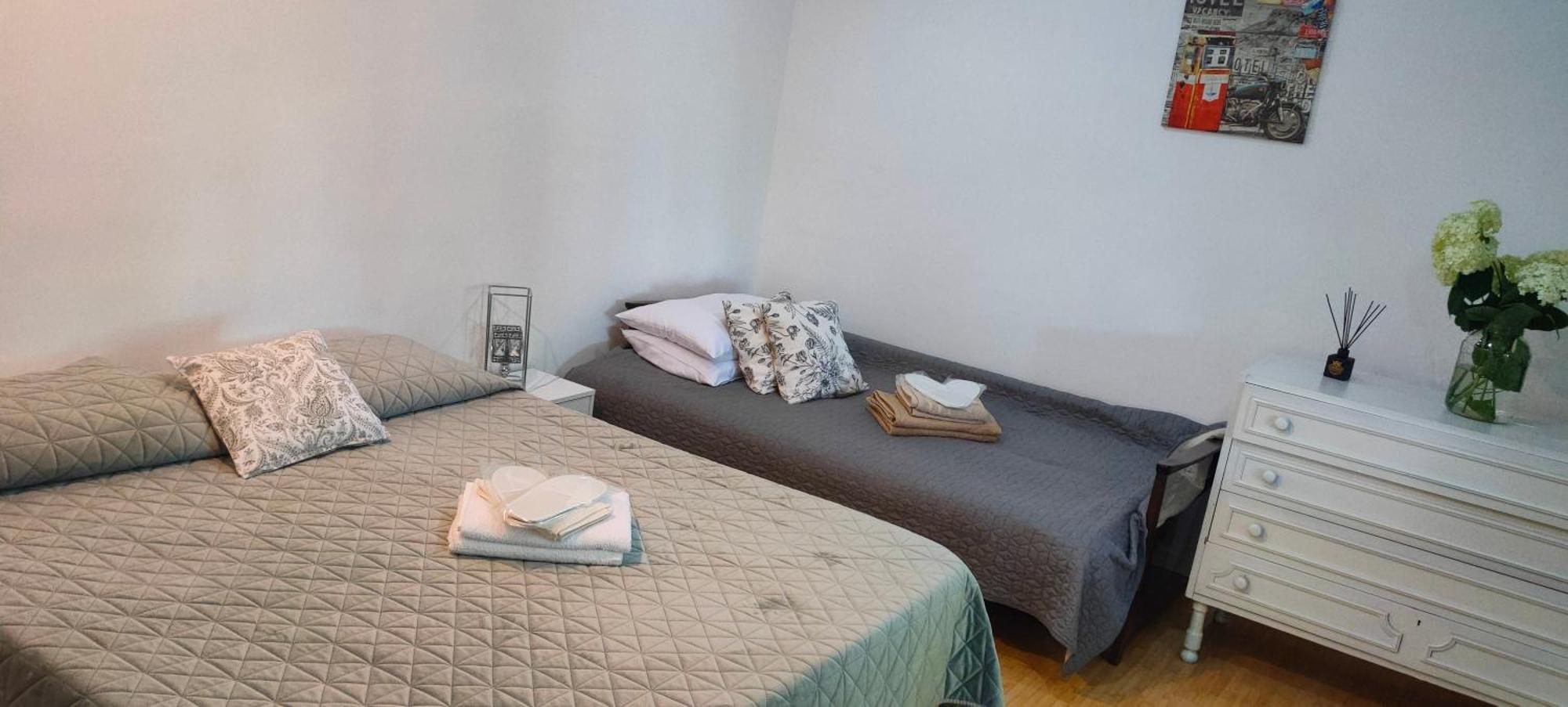 Casa Magnolia Hotel Douazeci si Trei August Ngoại thất bức ảnh